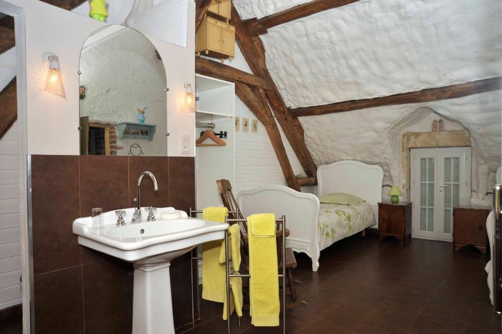 Chambres Et Tables D'Hotes Le Voriou Couddes Phòng bức ảnh