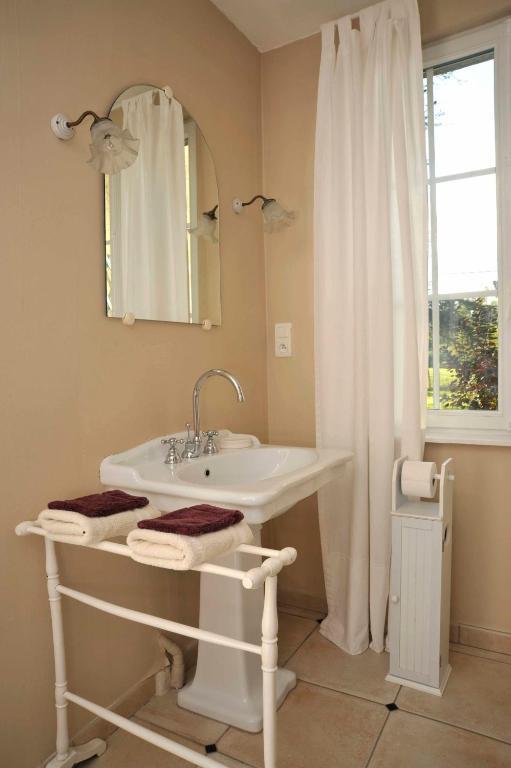 Chambres Et Tables D'Hotes Le Voriou Couddes Phòng bức ảnh