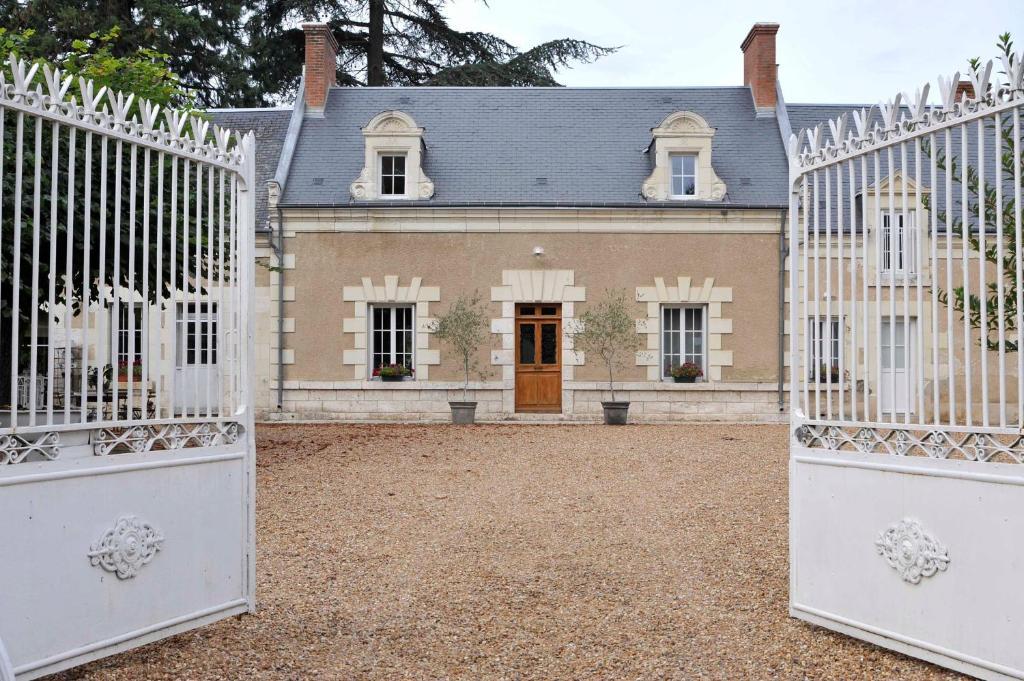 Chambres Et Tables D'Hotes Le Voriou Couddes Ngoại thất bức ảnh